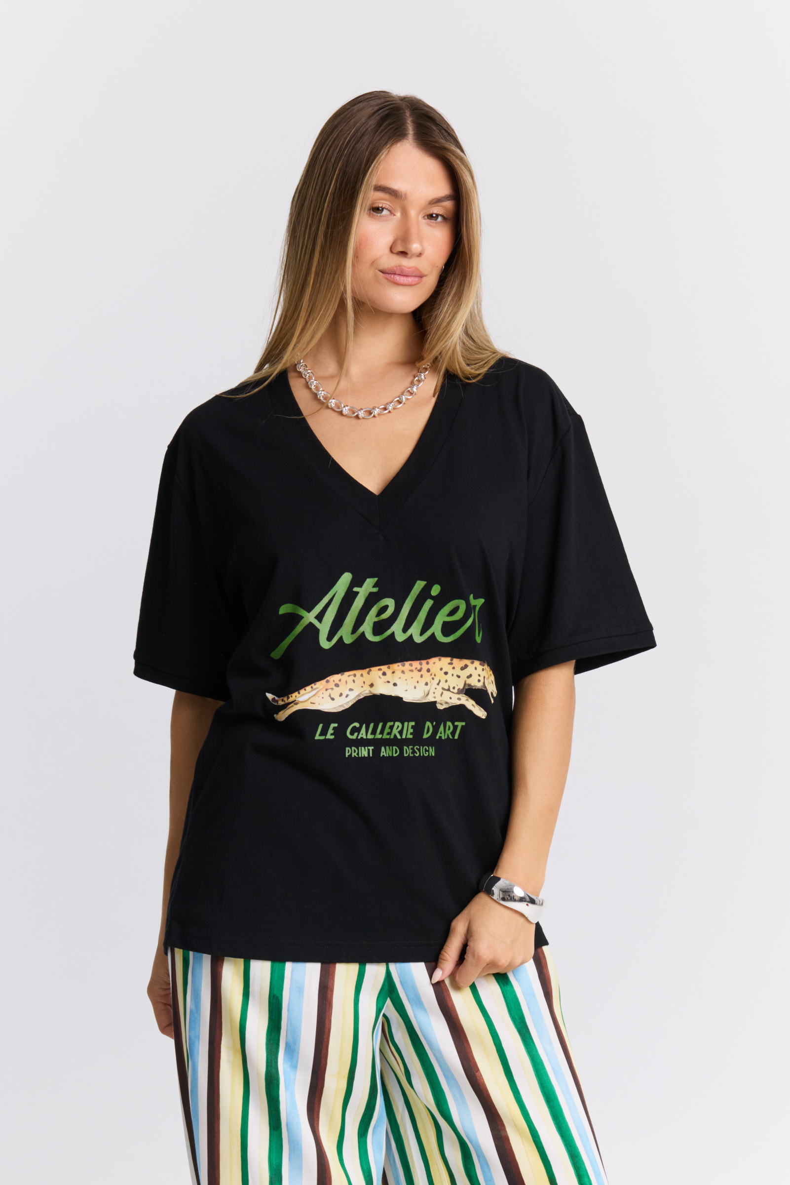 Atelier V-Neck Tee